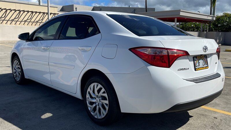 Used 2018 Toyota Corolla LE w/ Body Protection Package FWD image 3
