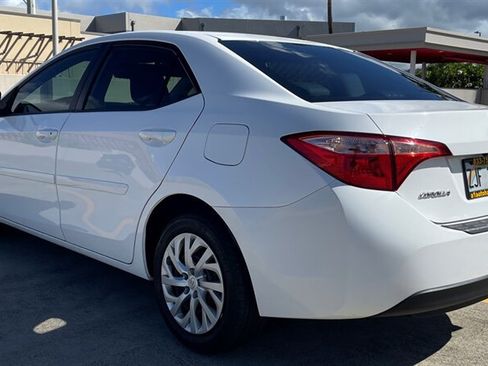 Used 2018 Toyota Corolla LE w/ Body Protection Package FWD image 3