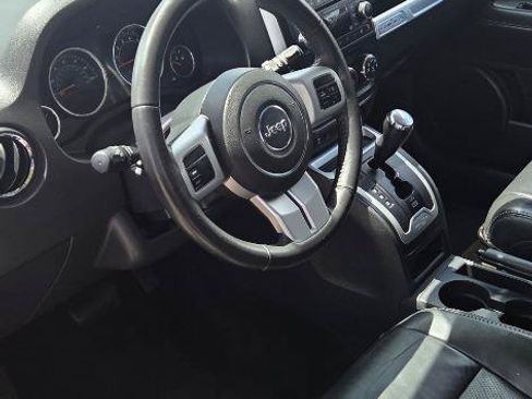 Used 2016 Jeep Compass High Altitude AWD/4WD image 9