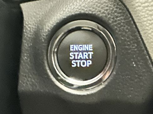 Used 2025 Toyota RAV4 XLE Premium image 31