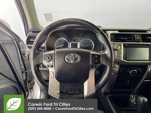 Used 2016 Toyota 4Runner SR5 w/ Four Season Floor Mat Package AWD/4WD image 8
