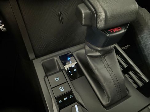 Used 2024 Toyota Tacoma TRD Sport AWD/4WD image 28