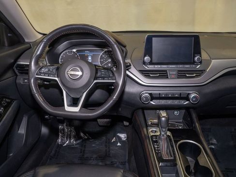 Used 2023 Nissan Altima 2.5 SR image 6