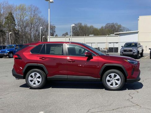Used 2024 Toyota RAV4 LE FWD image 3
