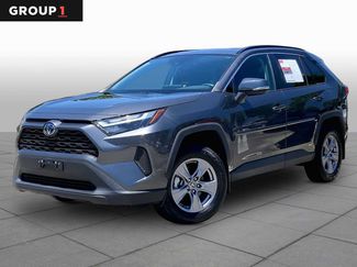 Used 2022 Toyota RAV4 XLE w/ Convenience Package AWD/4WD video 1