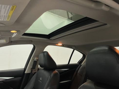 Used 2014 INFINITI Q50 2.0t w/ Moonroof Package image 11