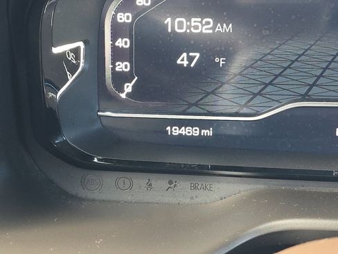 Used 2024 GMC Yukon XL Denali w/ Denali Reserve Package image 40