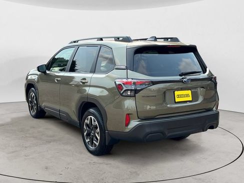 Certified 2025 Subaru Forester Premium AWD/4WD image 7