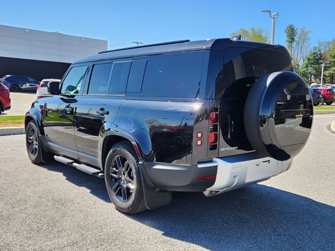 Used 2025 Land Rover Defender 130 S image 3