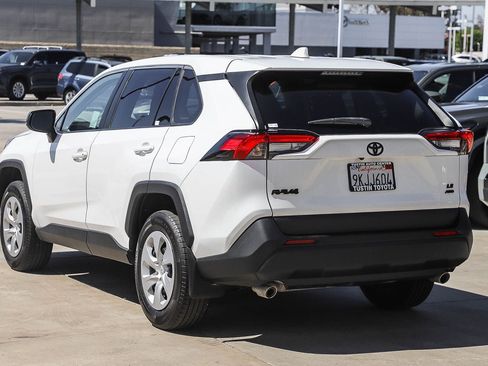 Certified 2024 Toyota RAV4 LE AWD/4WD image 8