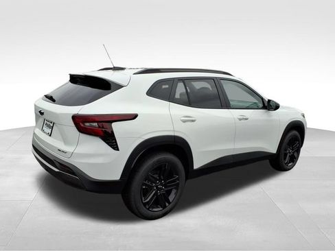 New 2026 Chevrolet Trax ACTIV FWD image 3