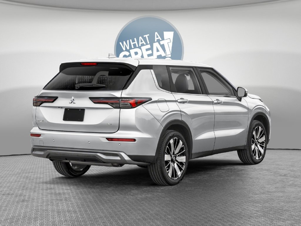 New 2026 Mitsubishi Outlander AWD image 2