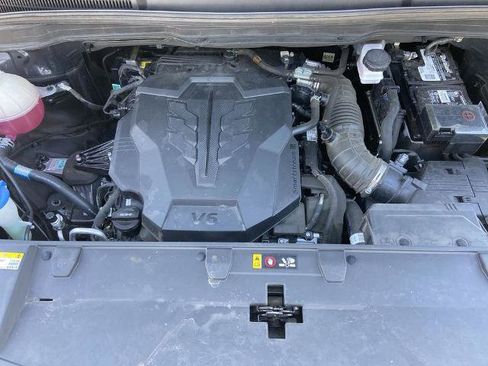 Used 2023 Kia Carnival LX FWD image 25