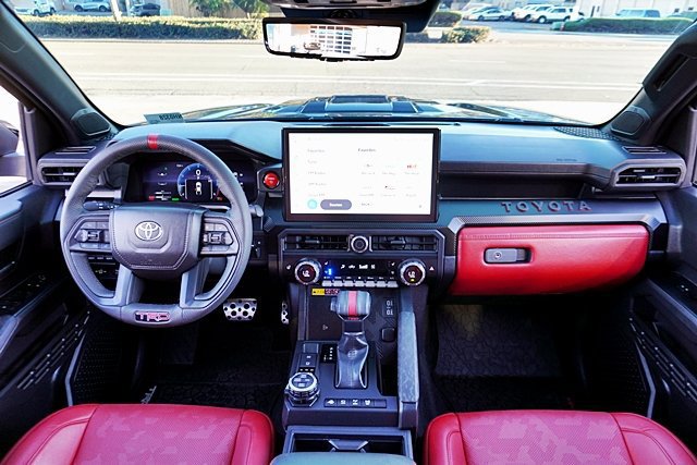 Used 2025 Toyota Tacoma TRD Pro AWD/4WD image 30