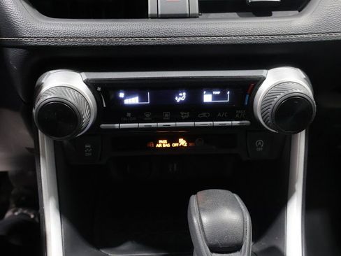 Used 2023 Toyota RAV4 LE AWD/4WD image 28