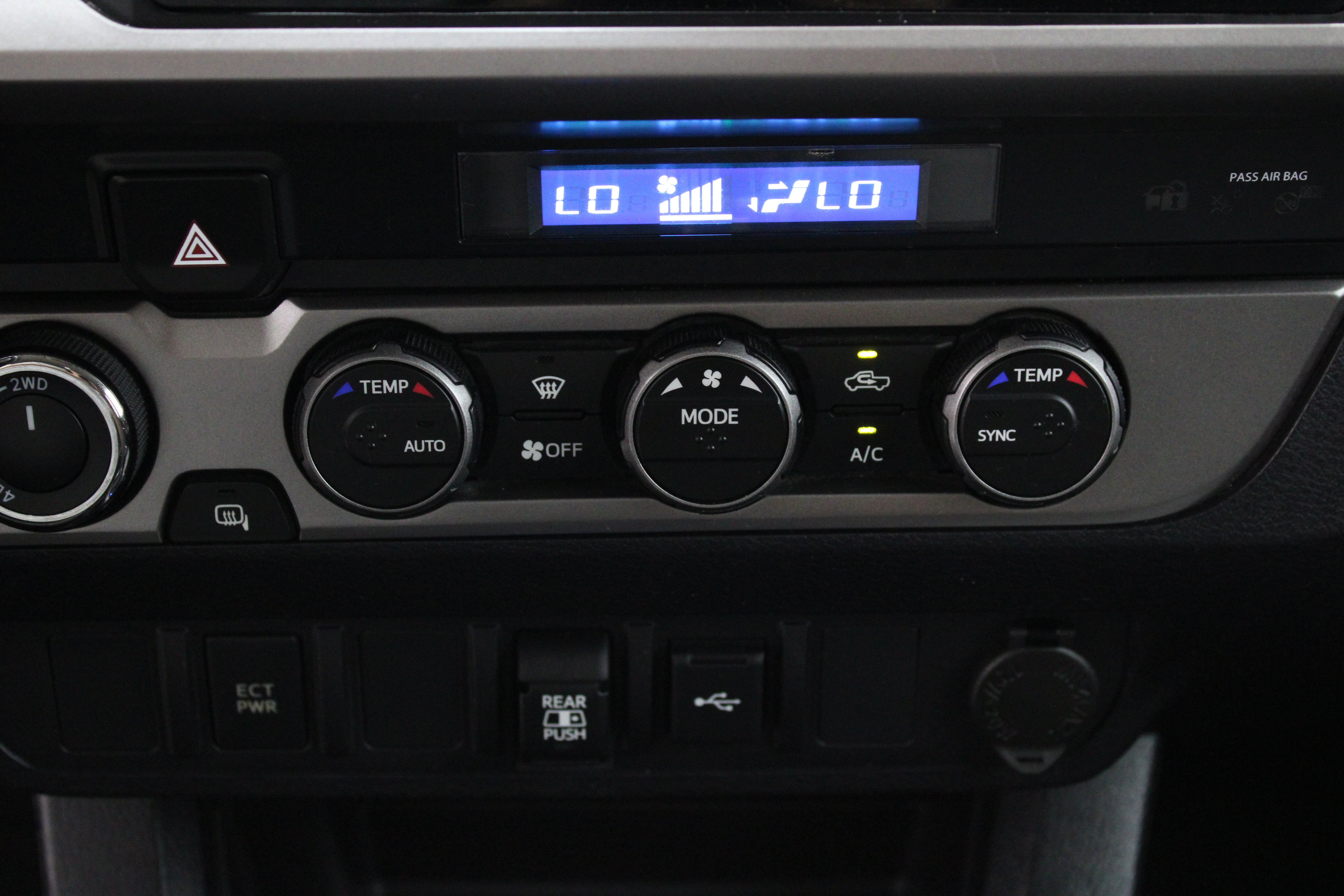 Used 2021 Toyota Tacoma SR5 AWD/4WD image 20