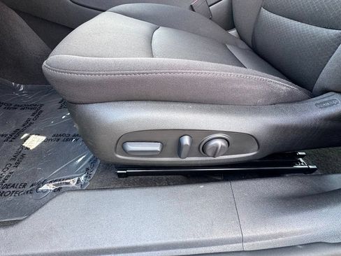 Used 2025 Chevrolet Malibu LT FWD image 20