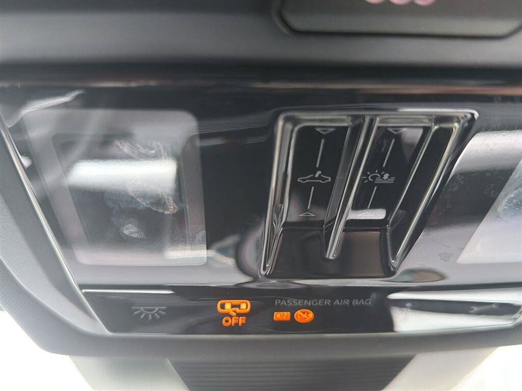 Used 2026 Volkswagen Tiguan SE R-Line AWD/4WD image 14