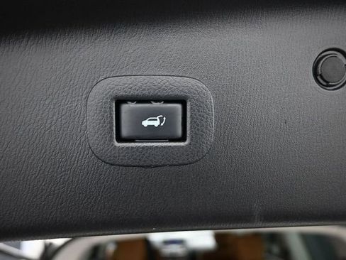Used 2017 INFINITI QX80 Signature Edition RWD image 26