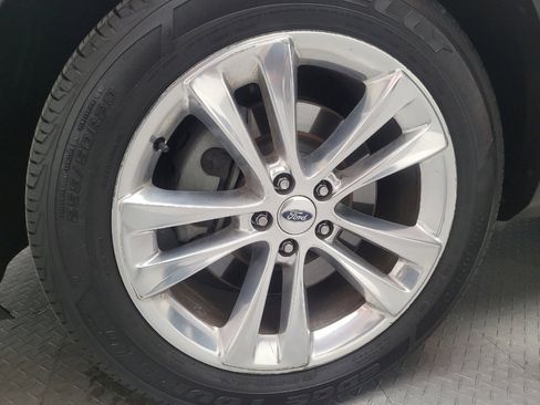 Used 2019 Ford Explorer XLT w/ Equipment Group 202A image 31