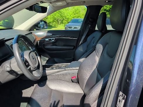 Used 2019 Volvo XC90 T5 Momentum w/ Protection Package Premier AWD/4WD image 9