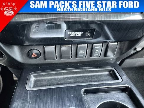 Used 2015 Nissan Titan SV w/ SV Value Truck Package RWD image 30