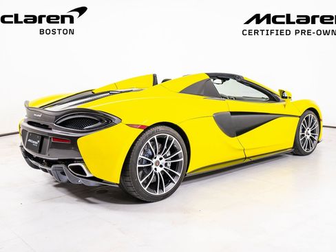 Used 2018 McLaren 570S Spider image 7