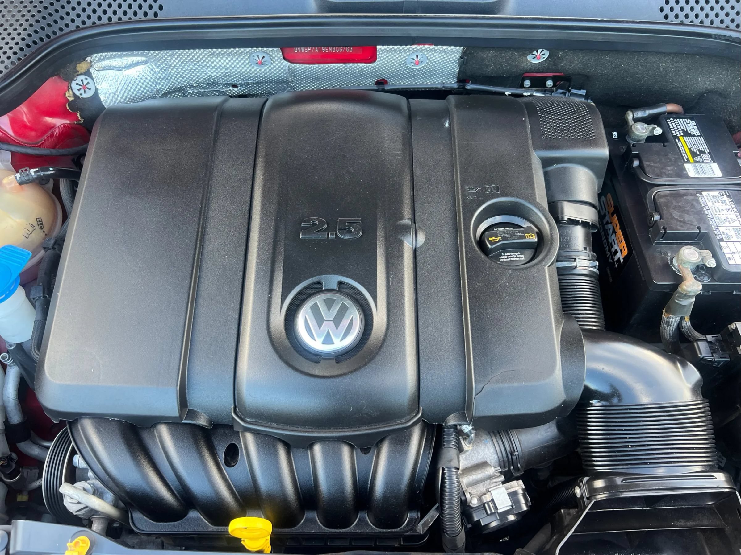 Used 2014 Volkswagen Beetle 2.5 FWD image 9