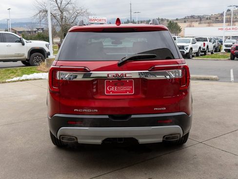 Used 2023 GMC Acadia SLT image 6