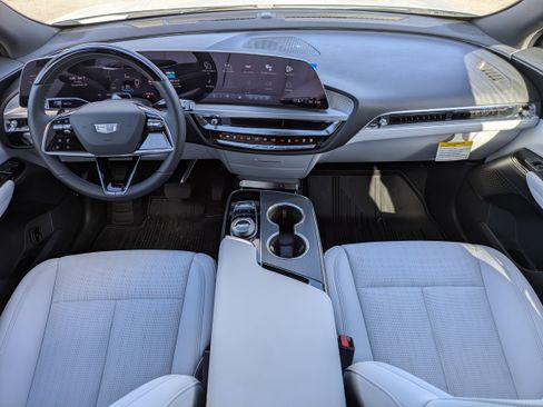 New 2026 Cadillac Lyriq Luxury image 13