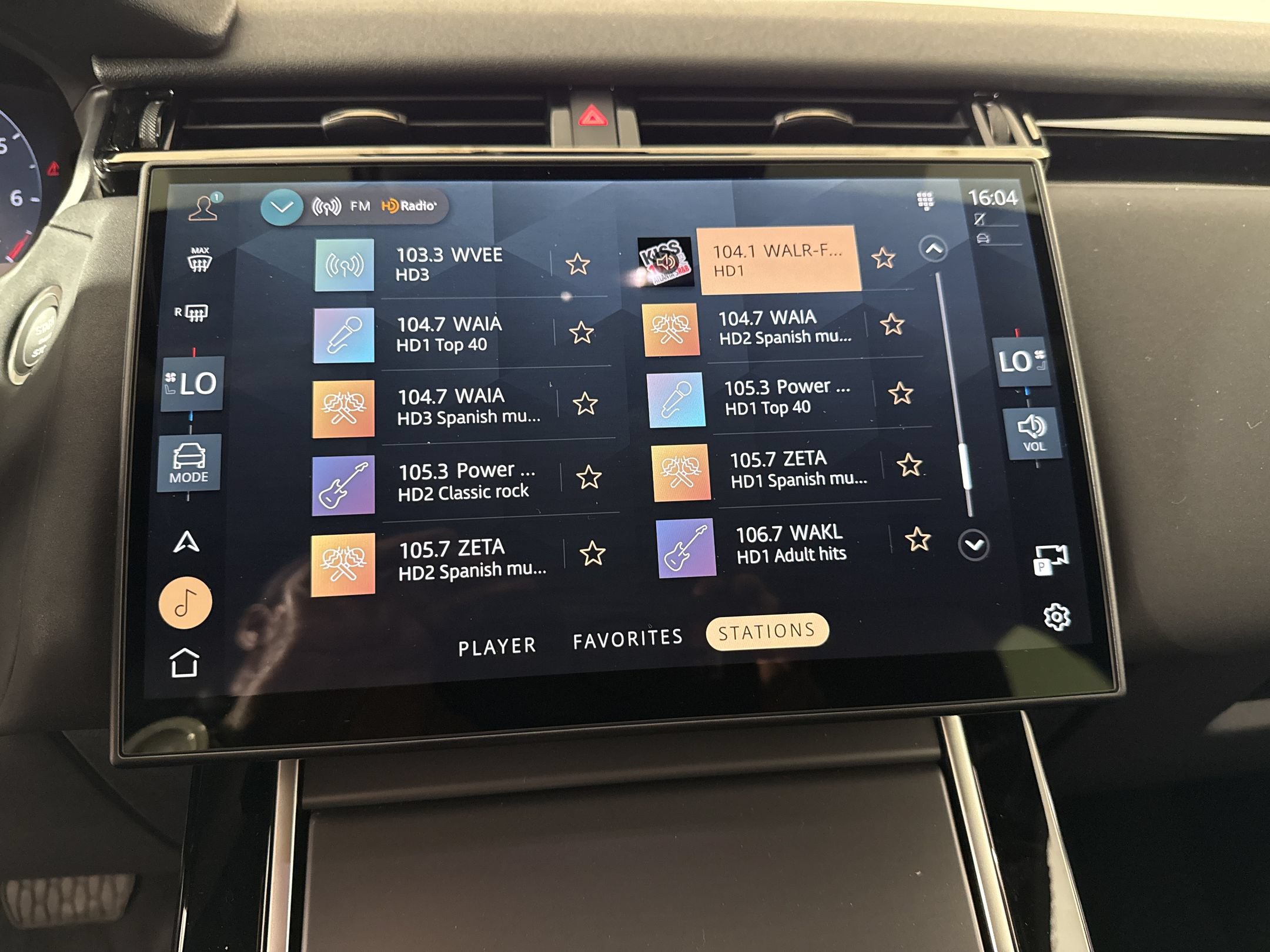 New 2026 Land Rover Range Rover Velar S AWD/4WD image 18