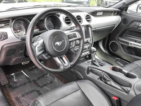 Used 2016 Ford Mustang Premium RWD image 4