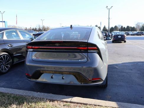 Used 2024 Toyota Prius Limited image 15