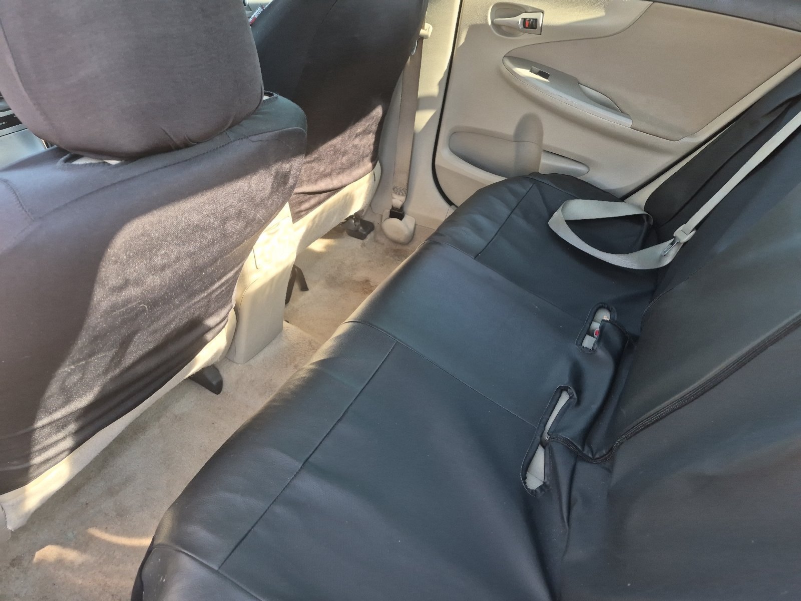 Used 2013 Toyota Corolla LE FWD image 11