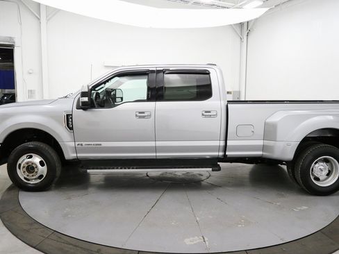 Used 2021 Ford F350 Lariat w/ Lariat Value Package image 4