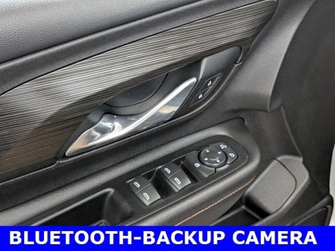 Used 2018 GMC Terrain SLT image 16