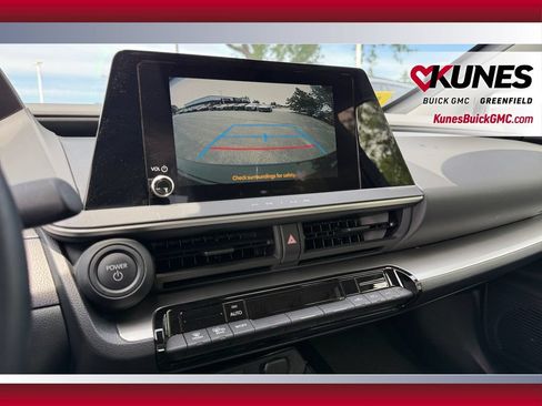 Used 2025 Toyota Prius LE FWD image 26