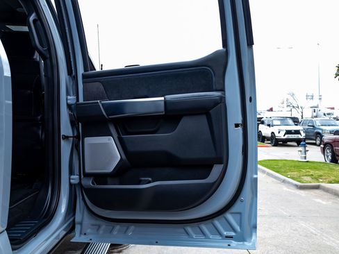 Used 2025 Ford F350 Platinum image 38