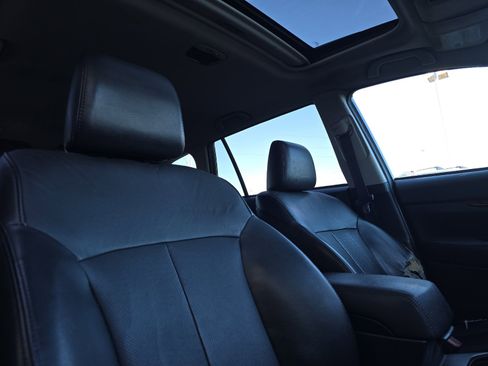 Used 2011 Subaru Outback 2.5i Limited w/ PWR Moonroof Pkg image 16