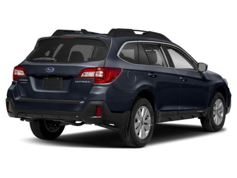 Used 2018 Subaru Outback 2.5i Premium w/ Popular Package #1 AWD/4WD image 2
