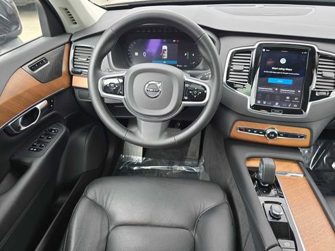Certified 2023 Volvo XC90 B6 Plus w/ Protection Package Premier AWD/4WD image 17