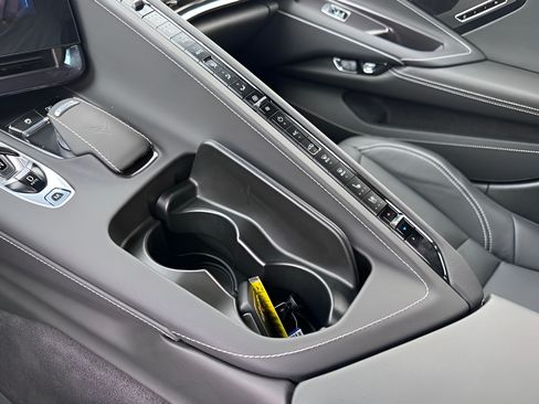 Used 2024 Chevrolet Corvette Stingray Preferred Cpe w/ Stealth Interior Trim Package RWD image 29