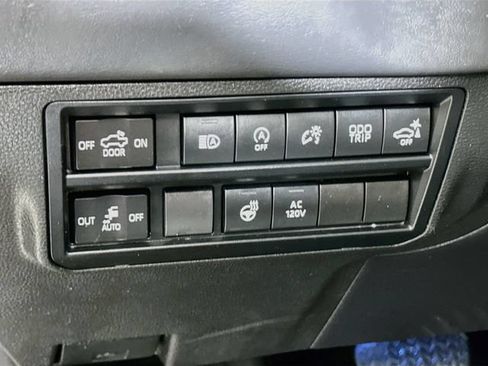 Used 2022 Toyota Tundra Platinum w/ Advanced Package AWD/4WD image 14