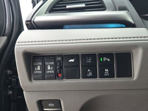 Used 2020 Honda Odyssey Elite image 24