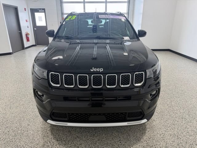 Used 2023 Jeep Compass Limited AWD/4WD image 7