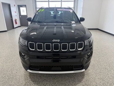 Used 2023 Jeep Compass Limited AWD/4WD image 7