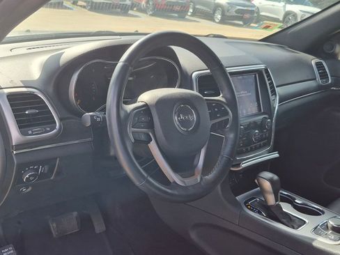Used 2018 Jeep Grand Cherokee Limited AWD/4WD image 11