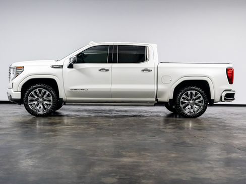 Used 2023 GMC Sierra 1500 Denali w/ Denali Reserve Package AWD/4WD image 9