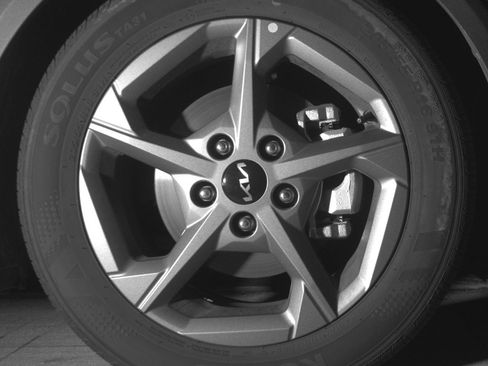 Used 2025 Kia K4 LXS image 13