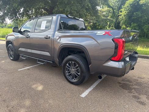 Used 2024 Toyota Tundra SR5 w/ SR5 Convenience Package AWD/4WD image 5